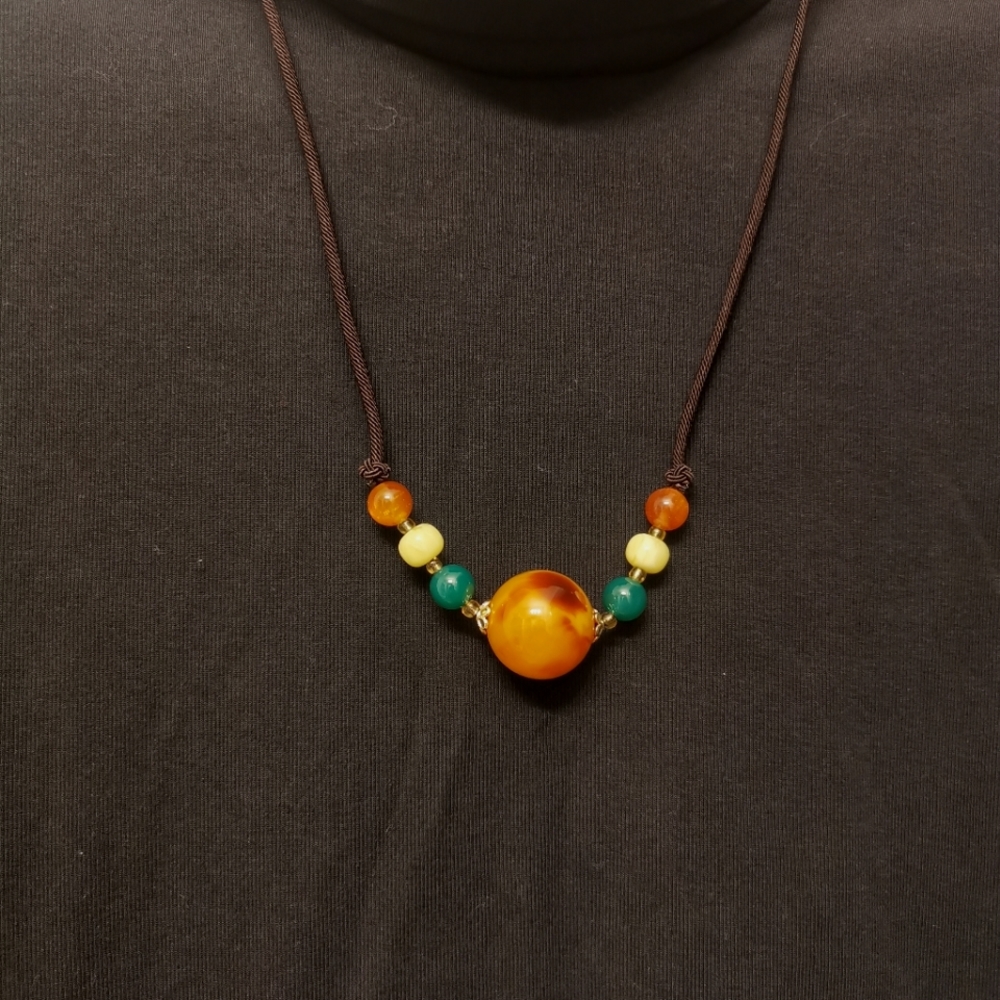 Amber necklace. - Picture 3 of 5